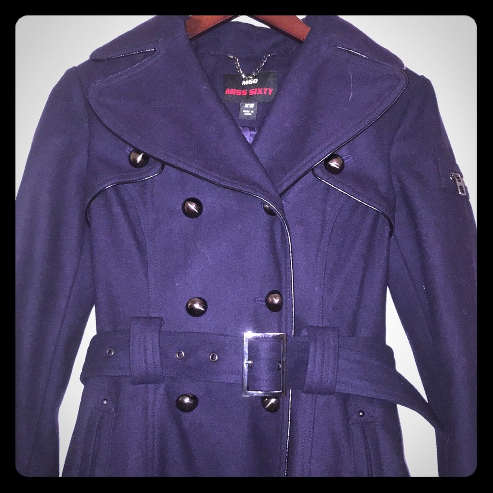 -Wool coat with faux leather piping detail